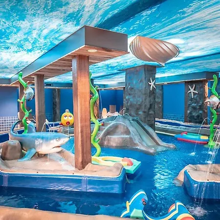 Im Freizeitpark Weissenhaeuser 维森豪瑟斯坦德